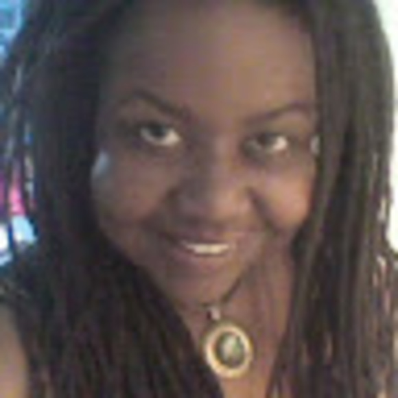 Meet your Posher, Sharon - Picture 1 of 1